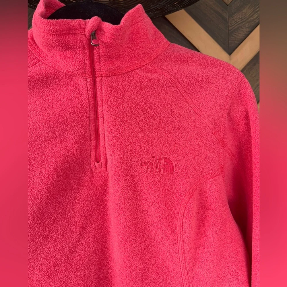 The North Face Women’s 3/4 Zip Fleece Size Medium - Picture 3 of 10